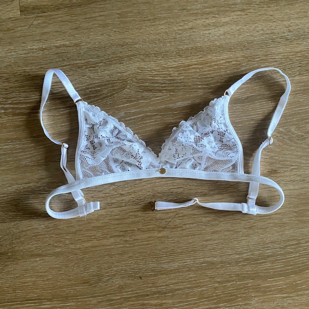 Gooseberry white lace bra